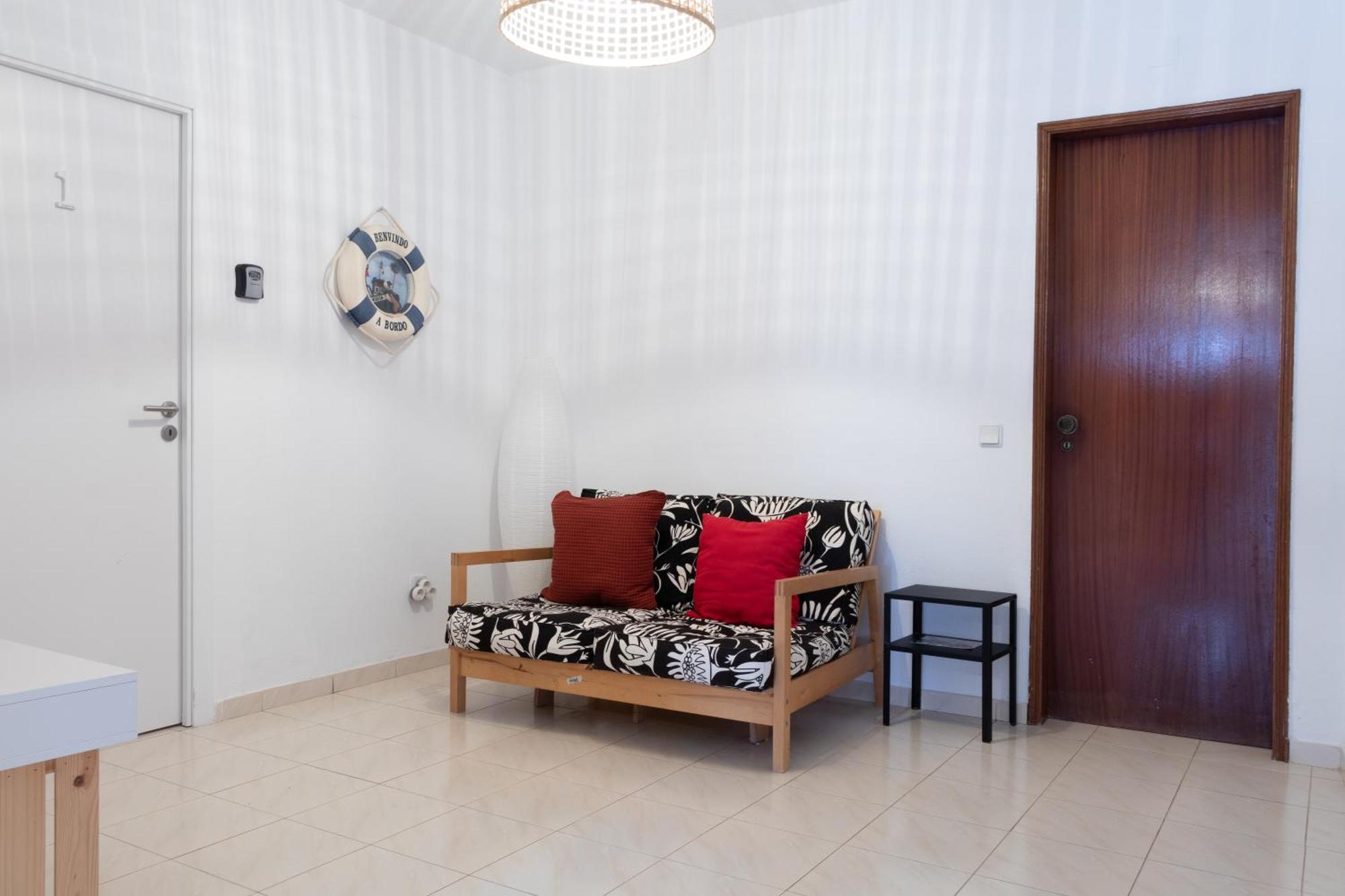 Blife Martinya House - Private Rooms And Apartments Olhão Eksteriør billede