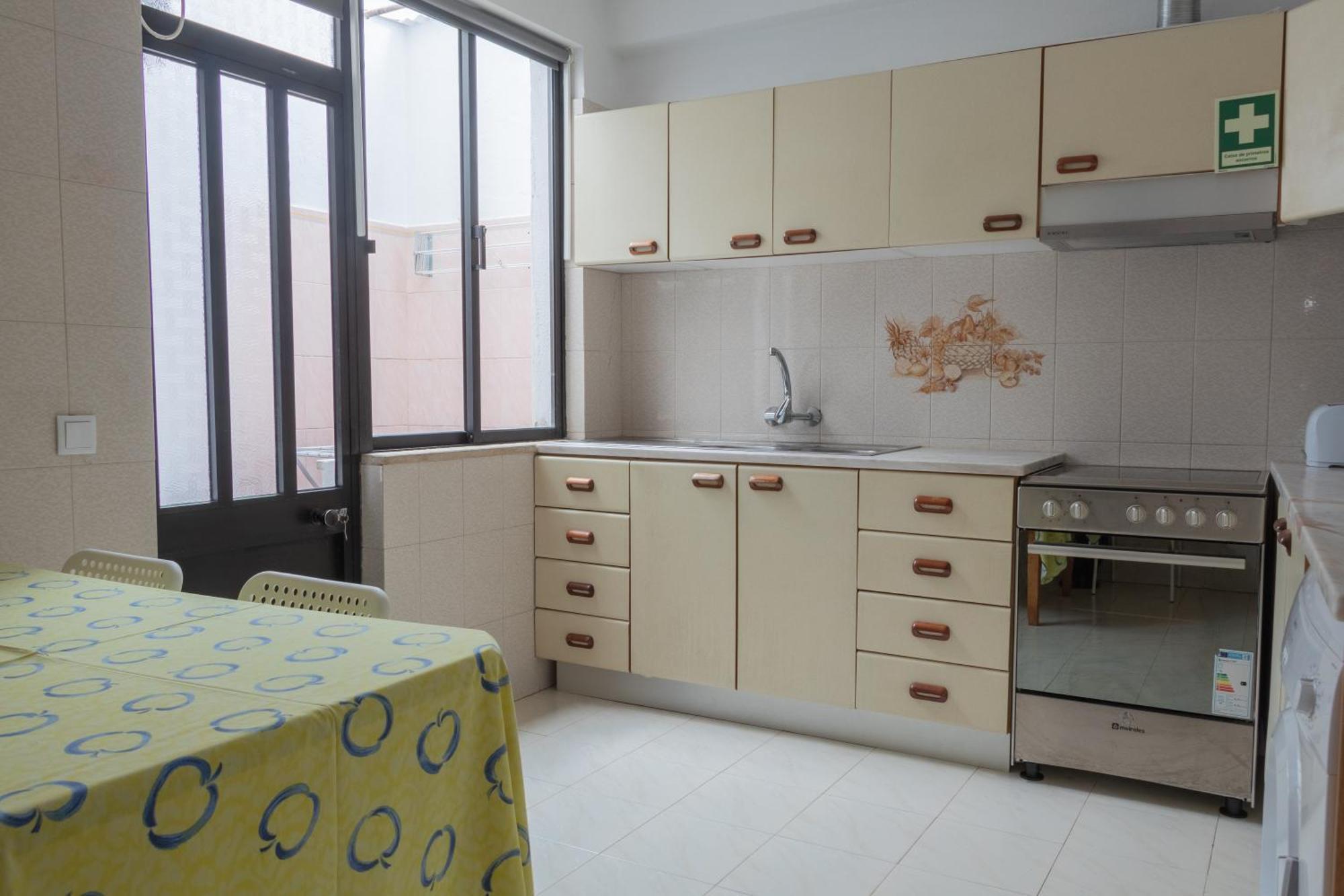 Blife Martinya House - Private Rooms And Apartments Olhão Eksteriør billede
